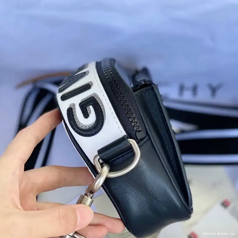 Official Brother Sam 2209SW0039 Bag Givenchy 1015